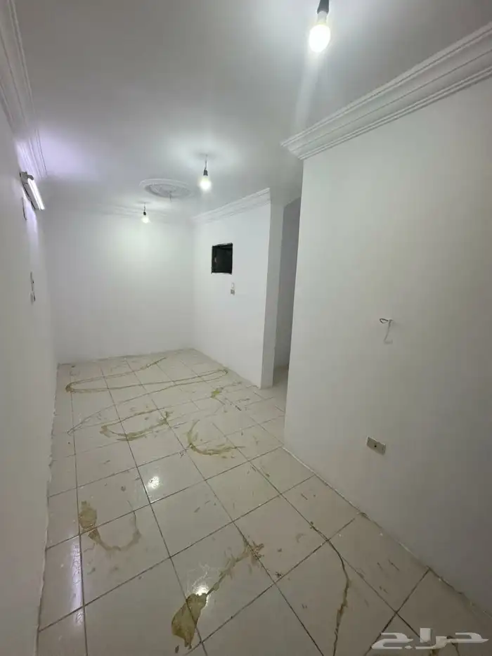 شقق عزاب للايجار الشهري والسنوي حي الرغامه مقابل جامعه الملك 9