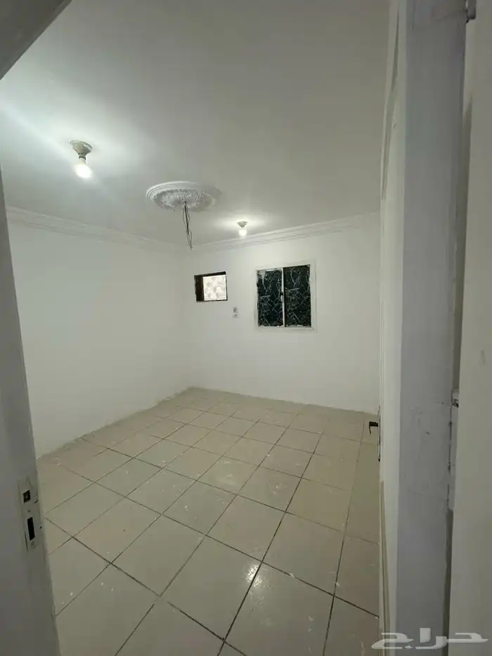 شقق عزاب للايجار الشهري والسنوي حي الرغامه مقابل جامعه الملك 14