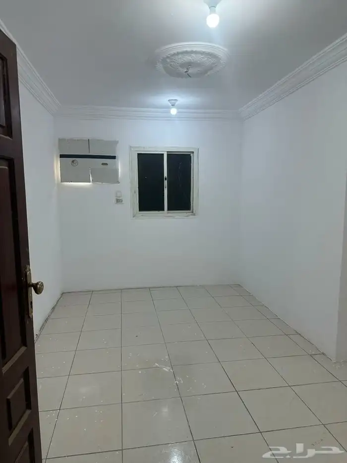 شقق عزاب للايجار الشهري والسنوي حي الرغامه مقابل جامعه الملك 4