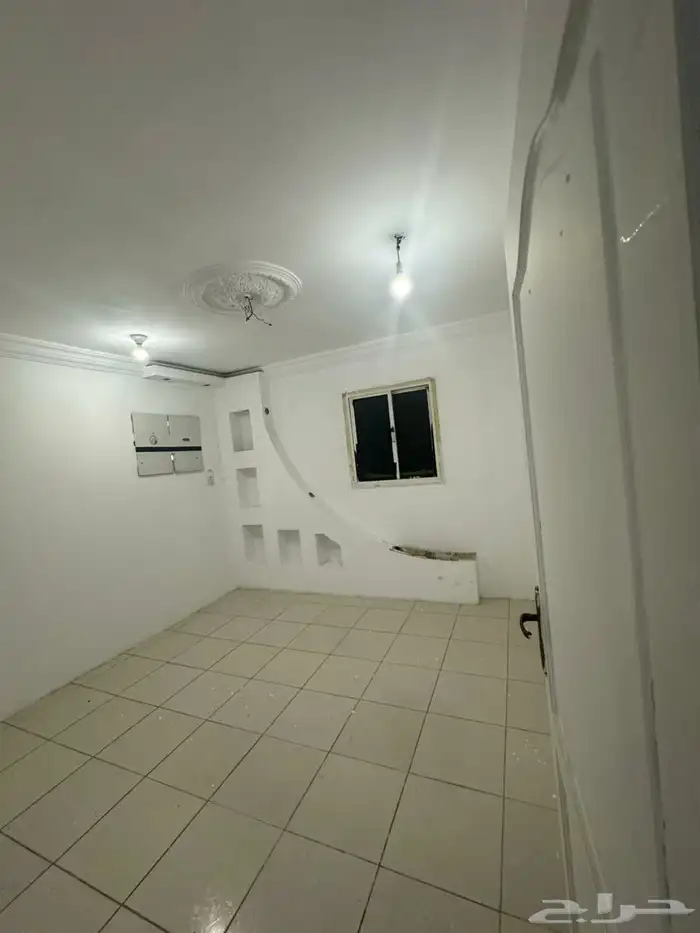 شقق عزاب للايجار الشهري والسنوي حي الرغامه مقابل جامعه الملك 5