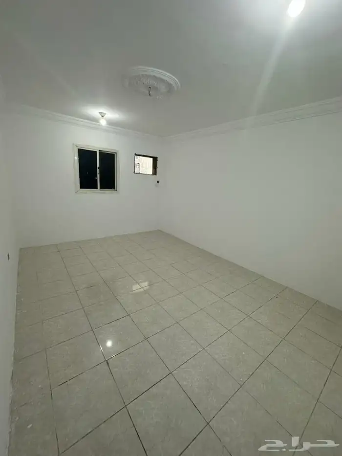 شقق عزاب للايجار الشهري والسنوي حي الرغامه مقابل جامعه الملك 8