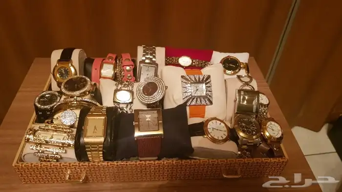 ساعات نسائيه ماركات عالميه ب 50 ريال فقط 1