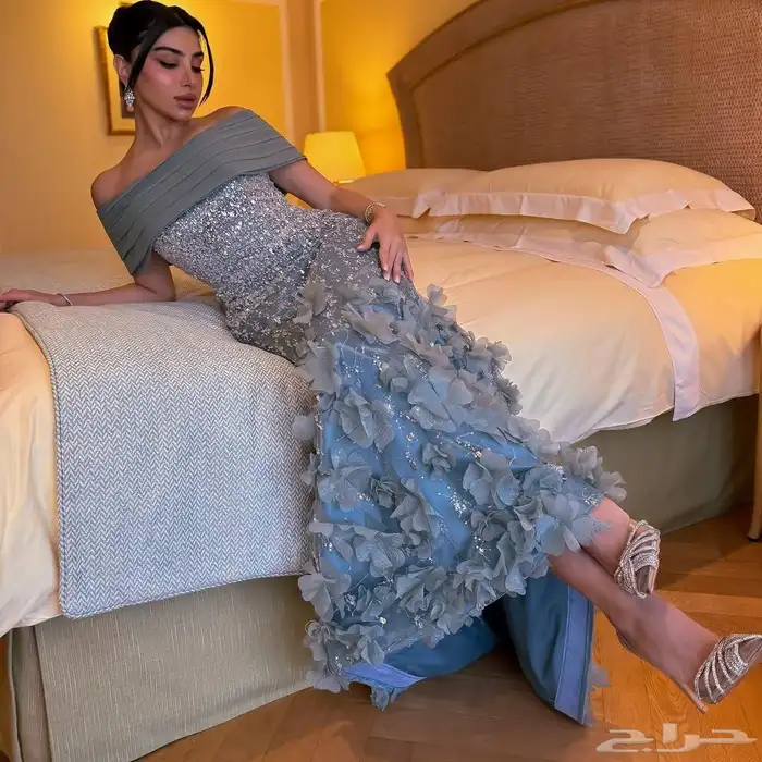 مؤسسة الأسطورة فساتين سهرة تصنع الأساطير 37