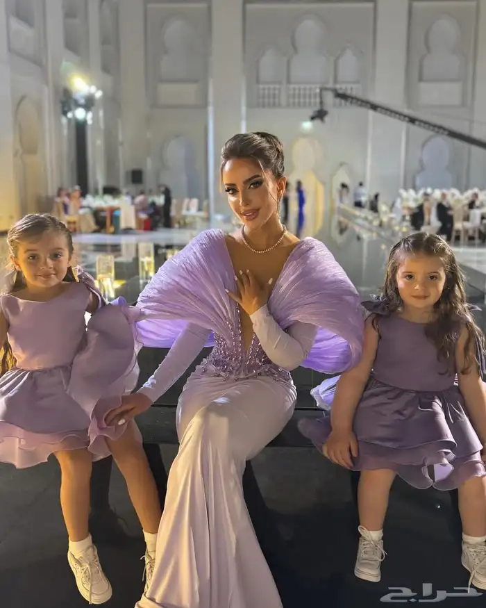 مؤسسة الأسطورة فساتين سهرة تصنع الأساطير 31