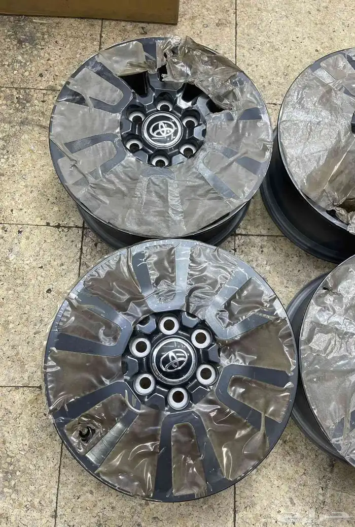 جنوط برادو مقاس 18 اصلي وكاله موديل 2025 0