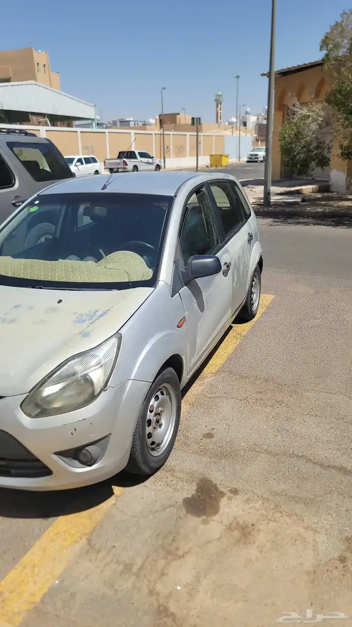 سياره فورد فيجو 1