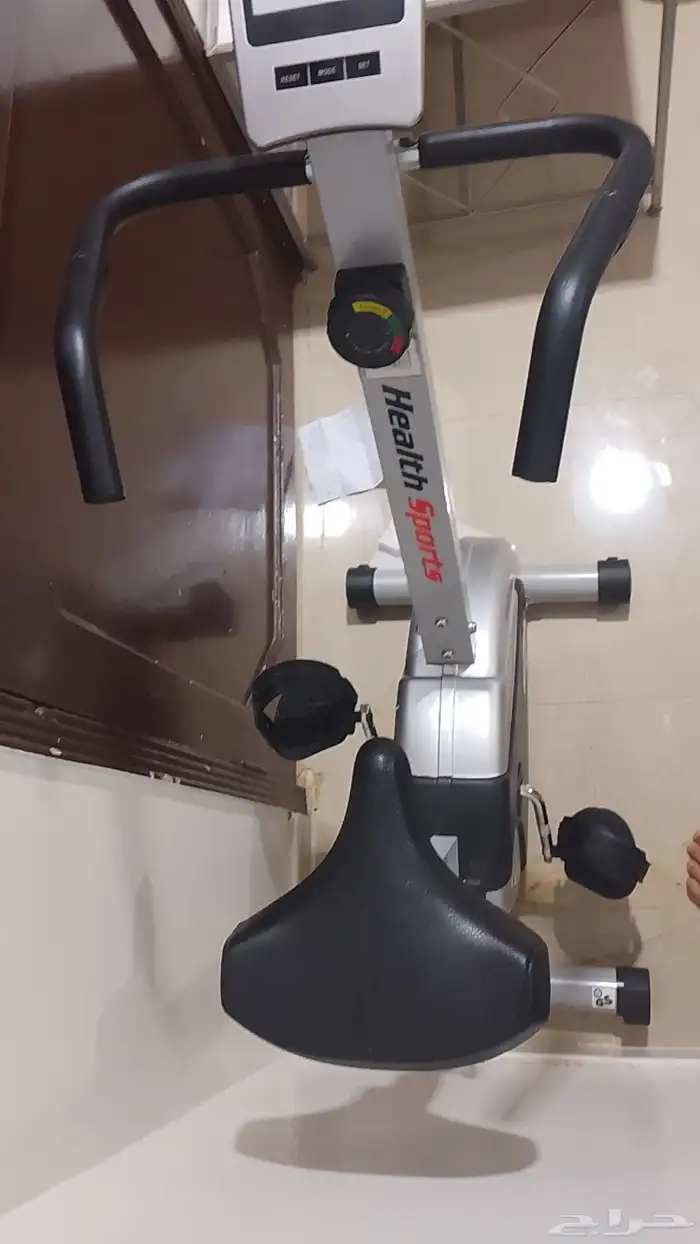 جهاز مشي جديد استخدام اقل من ساعتين الجهاز فاتورته معه 0