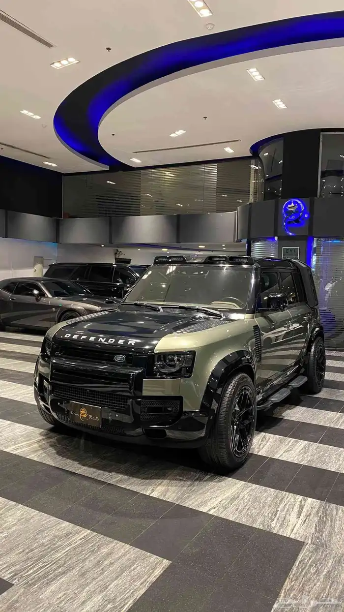 Land Rover Defender SE110 V6 Urban Rims 0