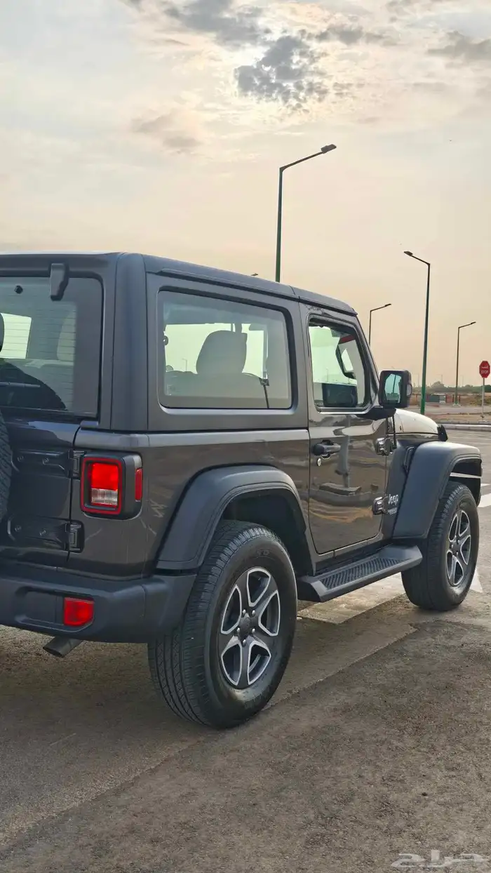 جيب رانجلر سبورت 10
