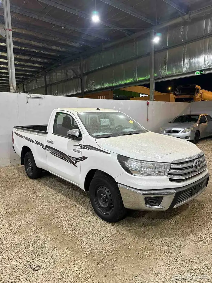 تويوتا هايلوكس غماره بنزين موديل 2025 0