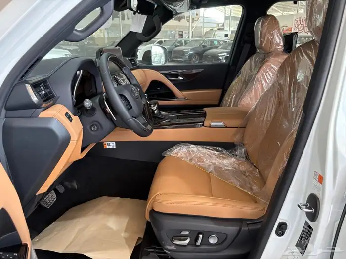 لكزس LX600 BB موديل 2025 عروض على الكاش والتقسيط 4