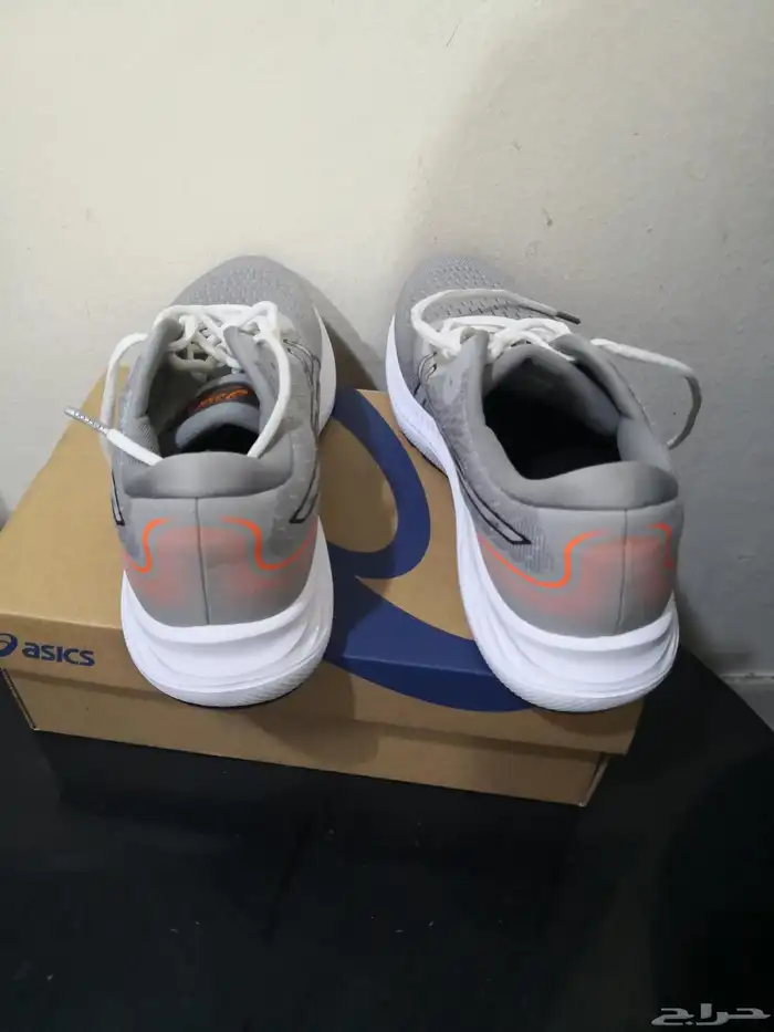 حذاء اسيكس اصلي جديد 0