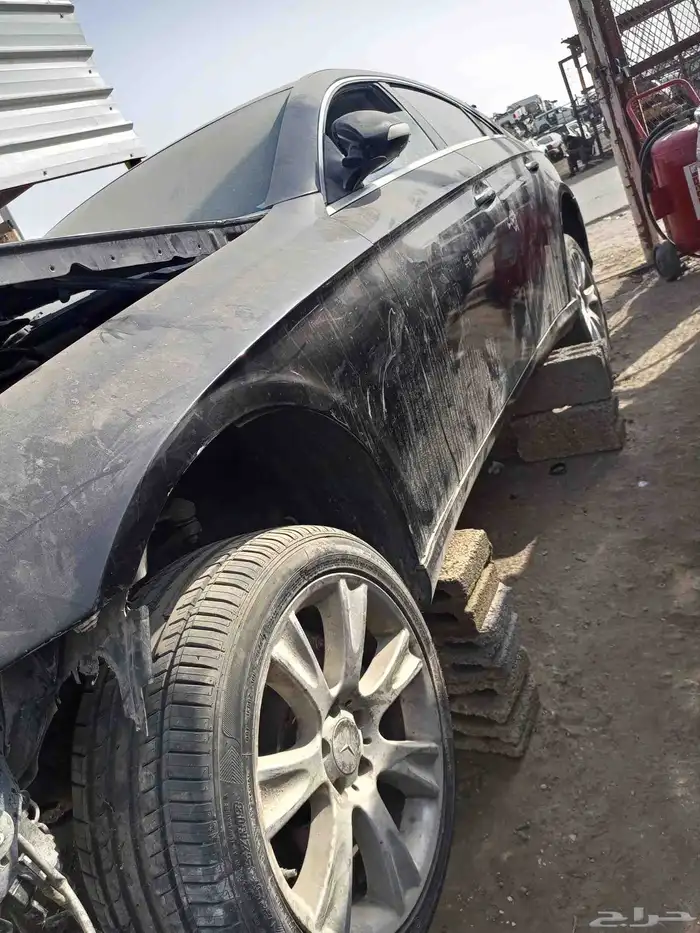 تشليح قطع غيار مرسيدس CLS550مديل 2008 4