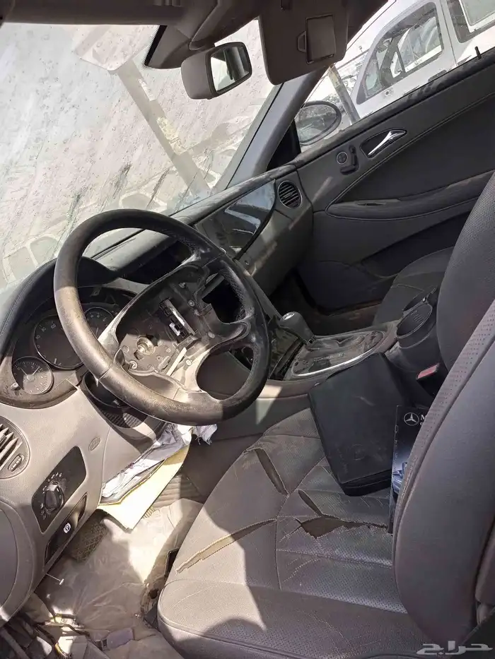 تشليح قطع غيار مرسيدس CLS550مديل 2008 2