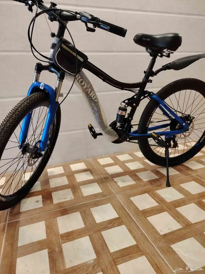 دراجات جبلية 29 للبيع عليها تعديلات مسكات رياضيه حديد 2000 1