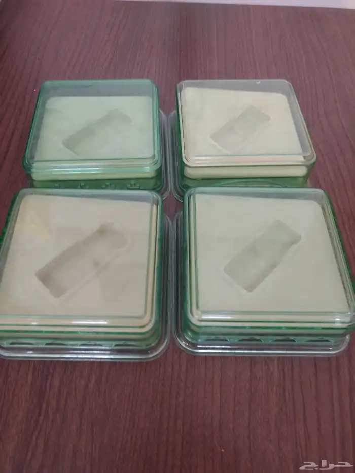قدر ضغط ودولاب بوفيه وطاولات وعلب عطور ومودم ورفوف وشنطة مكي 3