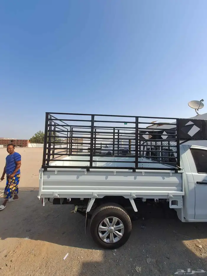 صندوق حديدي يركب على بكب لون اسود ايسوزو غماره. على السوم 1