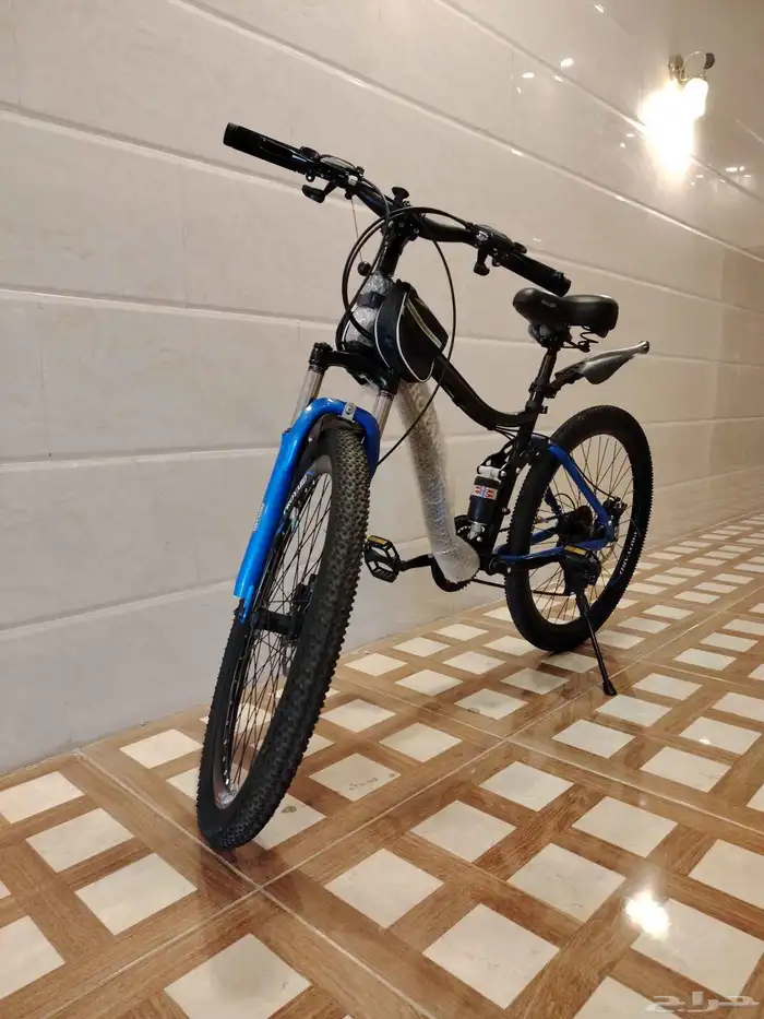 دراجات جبلية 29 للبيع عليها تعديلات مسكات رياضيه حديد 2000 2