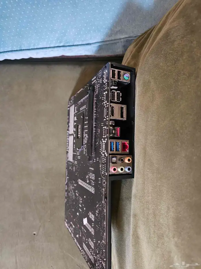 لوحه اسوس مع معالج i7 7700k السعر 700 1