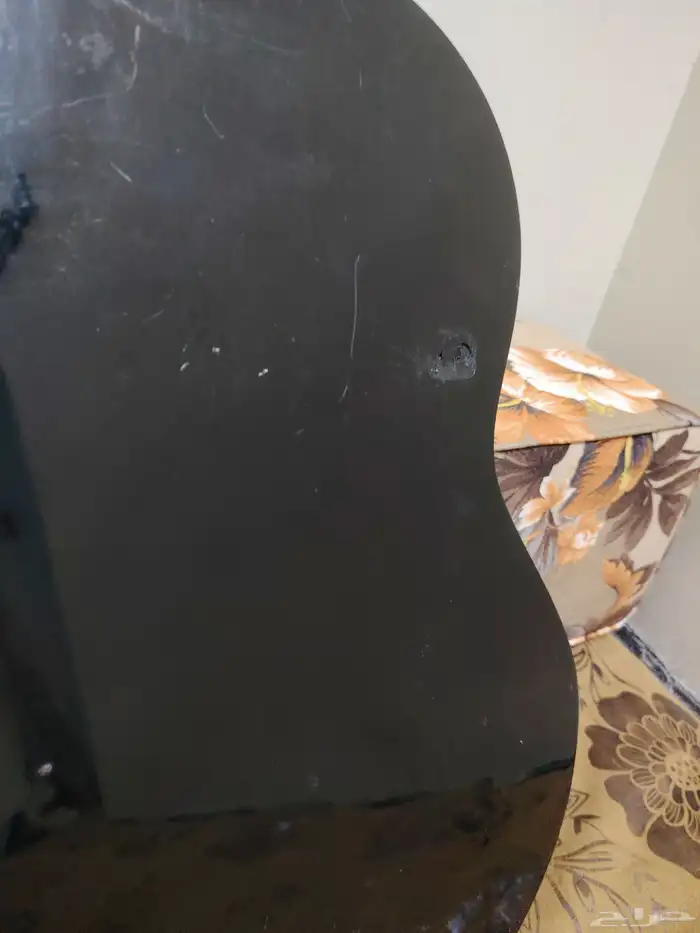جيتار مستعمل حاله ممتازه جدا بس في خبطه صغيره جدان مش ماسره 0