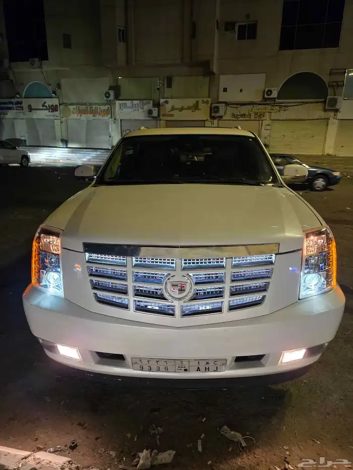 2010 ESCALADE 1