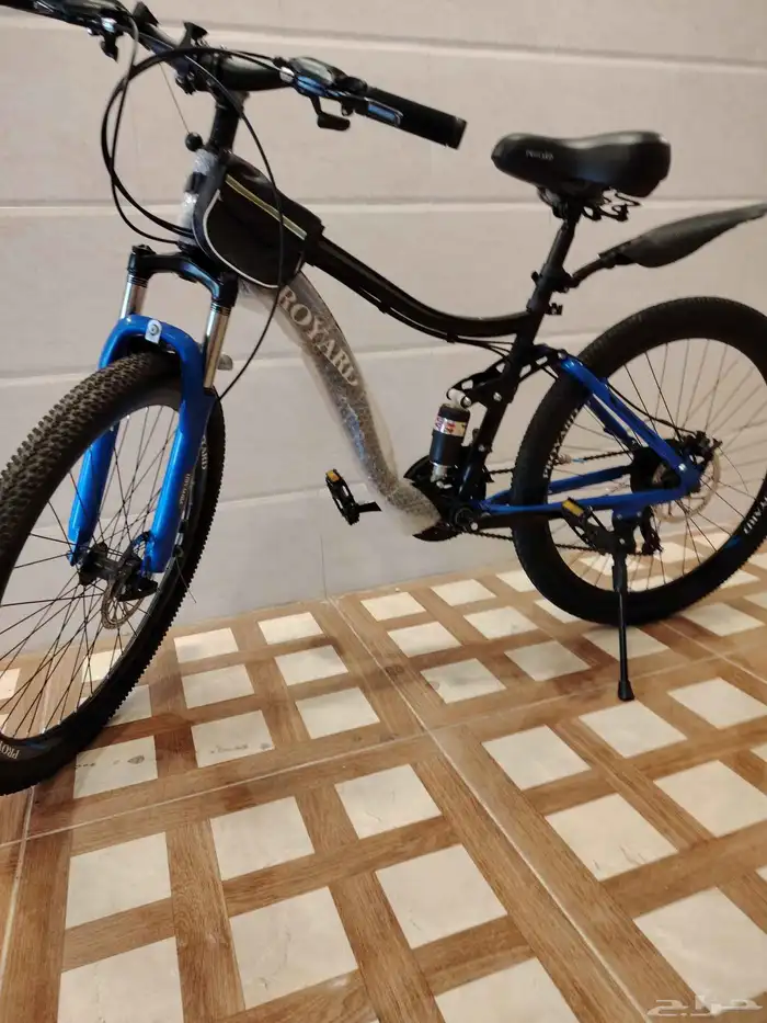 دراجات جبلية 29 للبيع عليها تعديلات مسكات رياضيه حديد 2000 0