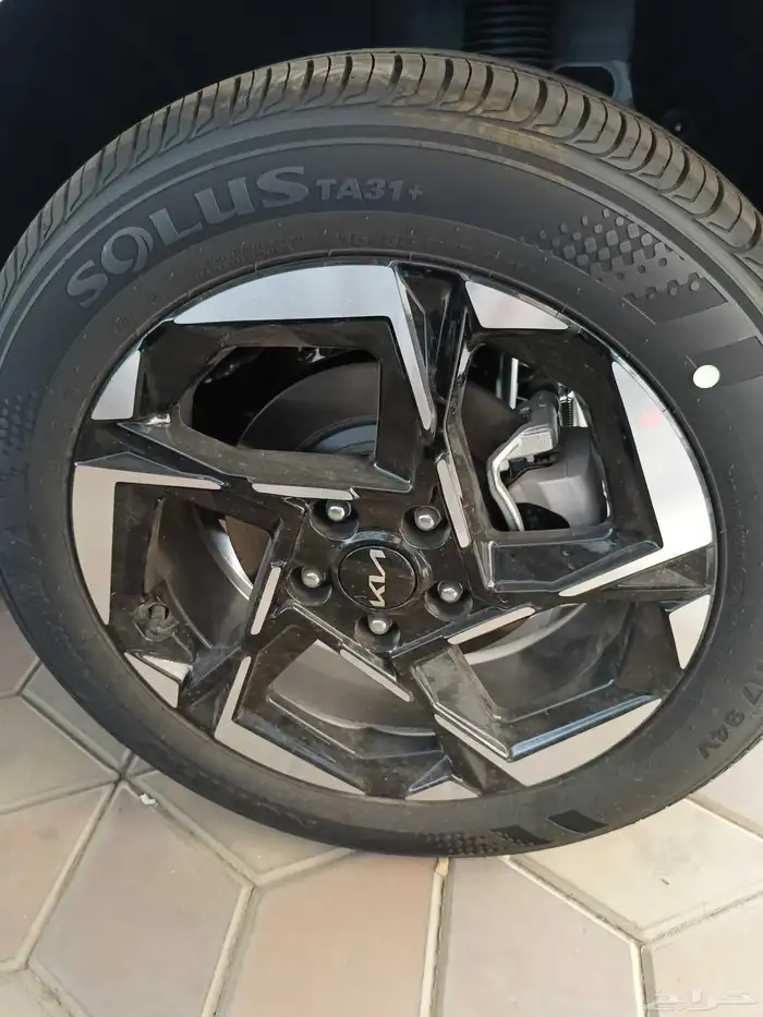 كيا k5 ستاندر مطور 5