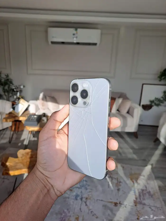 ايفون 15 برو لايفوتكم ب2200 فقط 3