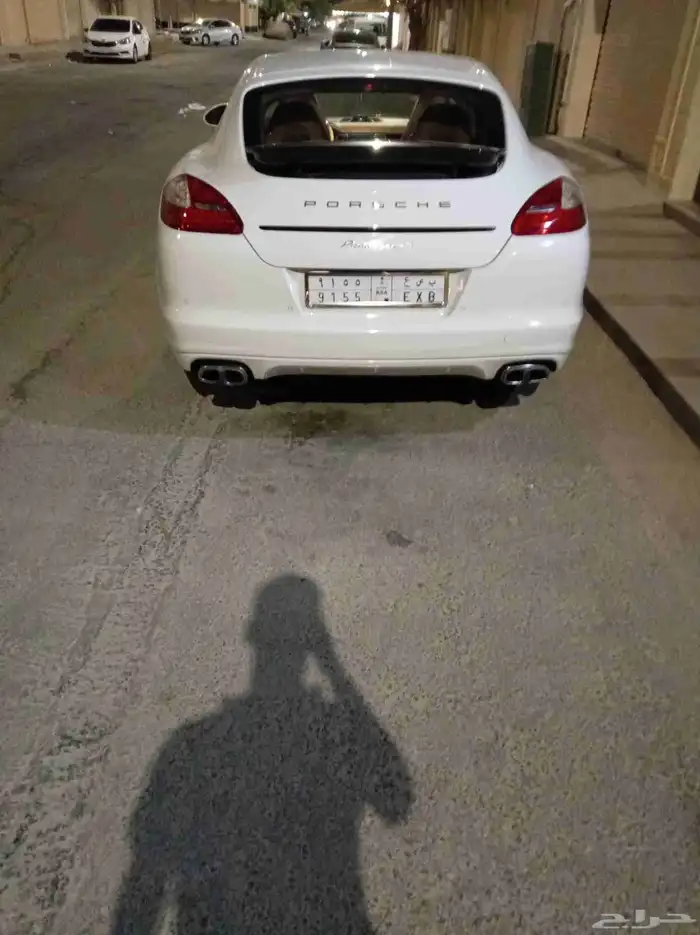 النوع بورش بانامير الون الخارجي ابيض ألون الداخلي جملي فاتح 1