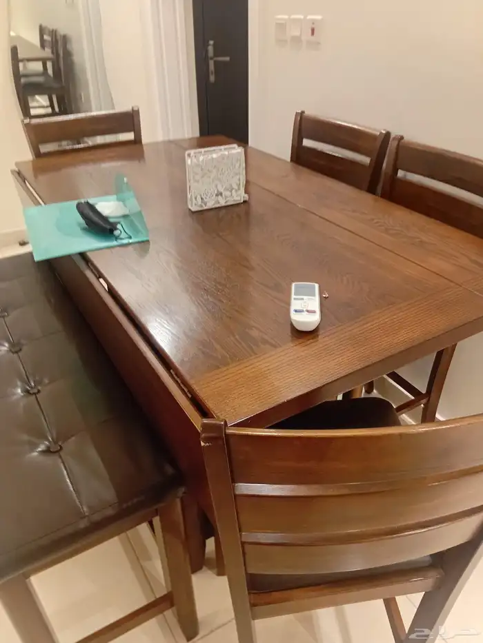 طاولة طعام من هوم سنتر 2