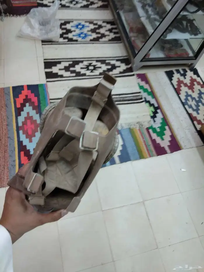 قناع او كمام حرب قديمة 4