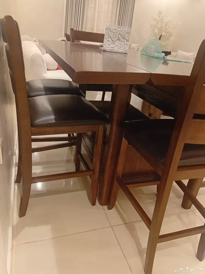 طاولة طعام من هوم سنتر 4