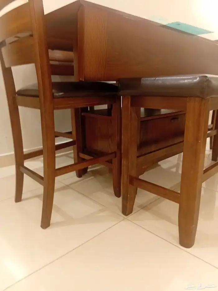 طاولة طعام من هوم سنتر 7