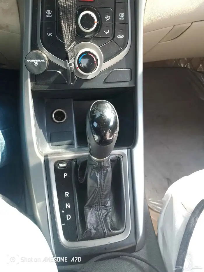 للبيع سياره مستعمله هونداي النترا 2