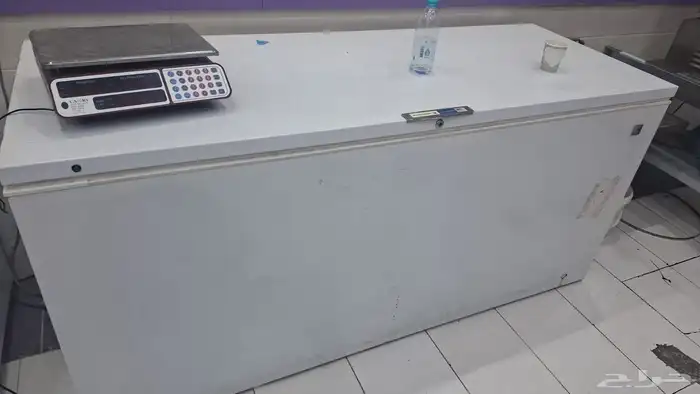 refrigerator for sell very good working conditions. 4