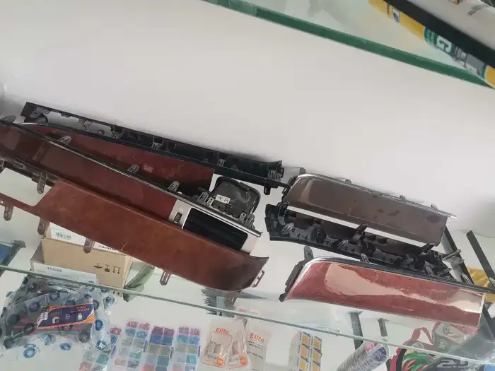 قطع غيار جيب لكزس و لاندكروزر 9