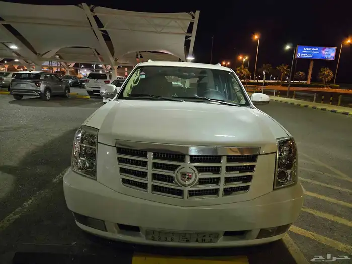 2010 ESCALADE 8