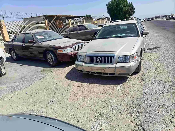 جراند ماركيز 2008 تشليح قطع غيار 2