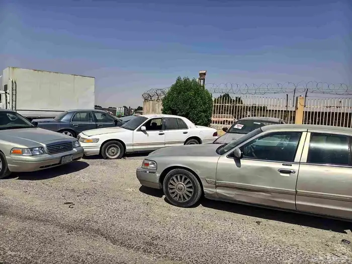 جراند ماركيز 2008 تشليح قطع غيار 3