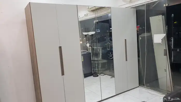 غرفة نوم إيطالي نظيف على الشرط 2