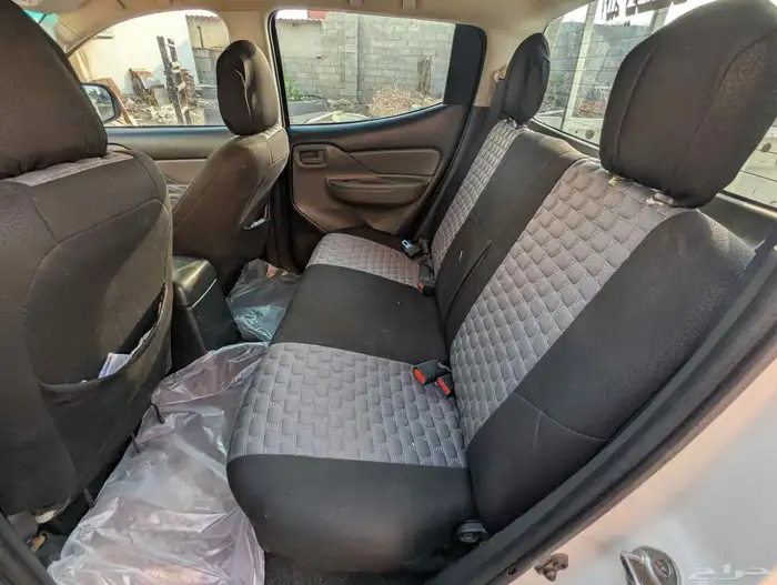 2018 Mitsubishi Diesel L200 a very new car with no issues 4