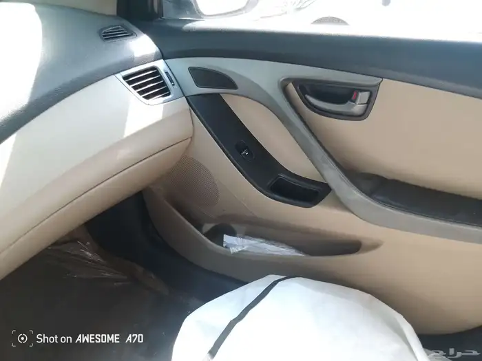 للبيع سياره مستعمله هونداي النترا 4