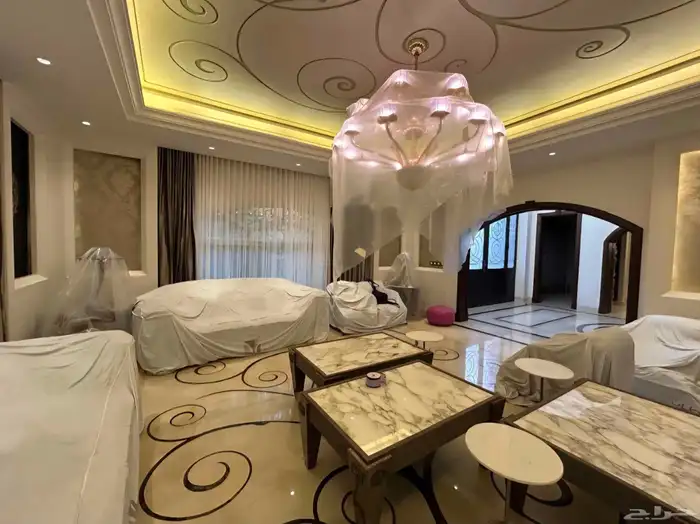 قصر زاوية واسع بسعر مميز بشمال الرياض في حي الفلاح 1360م 8