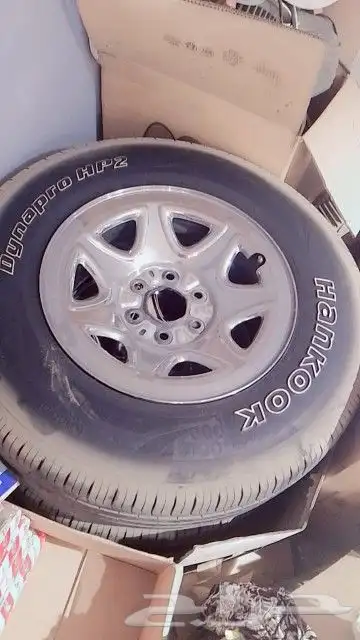 كفرات سلفرادو عدد 4 مع السبير للبيع كامل مع الكفر الحديد 1