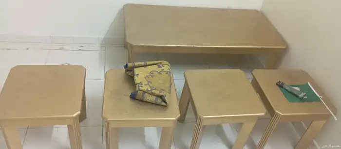 طاولاه ومصات للبيع 0