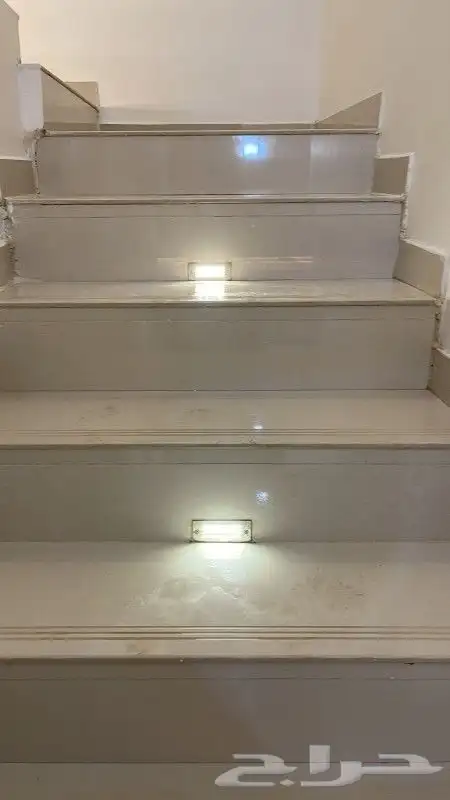 شقه للبيع في حي ظهرة لبن 7