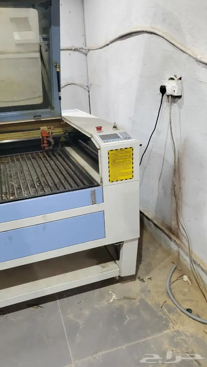 130 90 cnc ليزر مستخدم نظيف جدا على الشرط 0