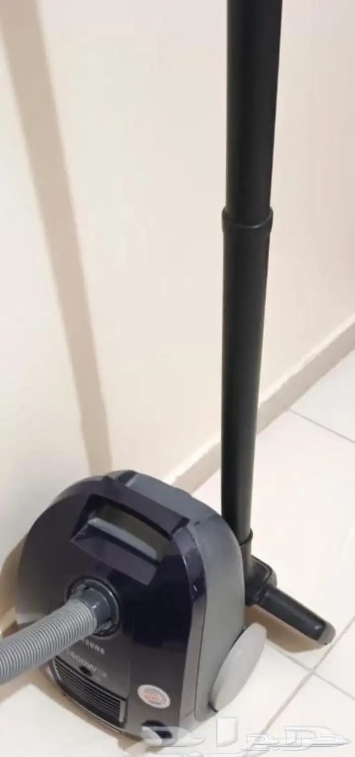 مكنسة كهربائية سامسونج 1600W مستخدمة ونظيفة للبيع المستعجل 8
