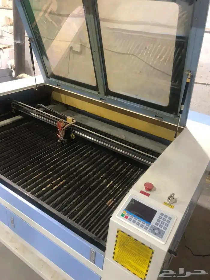 130 90 cnc ليزر مستخدم نظيف جدا على الشرط 5