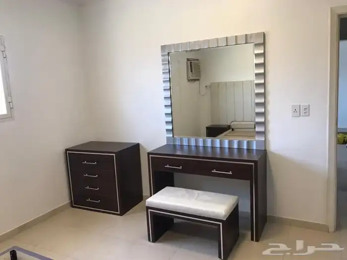 غرفه نوم شبه جديده 1